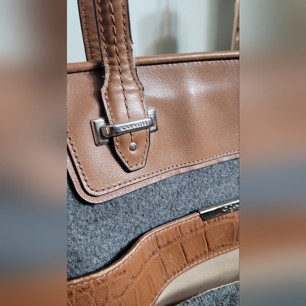COACH Taylor Fashion Bag Tote Wool and Croc with Expandable Sides Tan and Gray - Picture 14 of 16